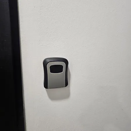 Univers 公寓 地拉那