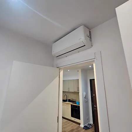 Univers טיראנה